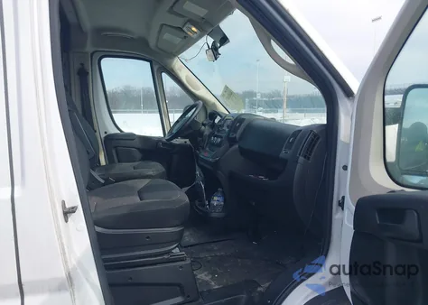 2018 Ram Promaster 2500 High Roof 136 Wb z USA, uszkodzony, nr VIN 3C6TRVCG0JE112872